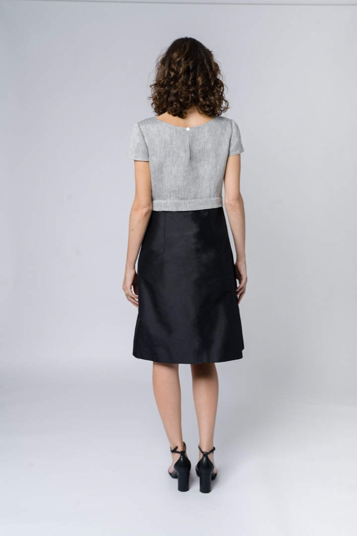 Gray yarn-dyed hemp top with cap sleeves - immagine 3